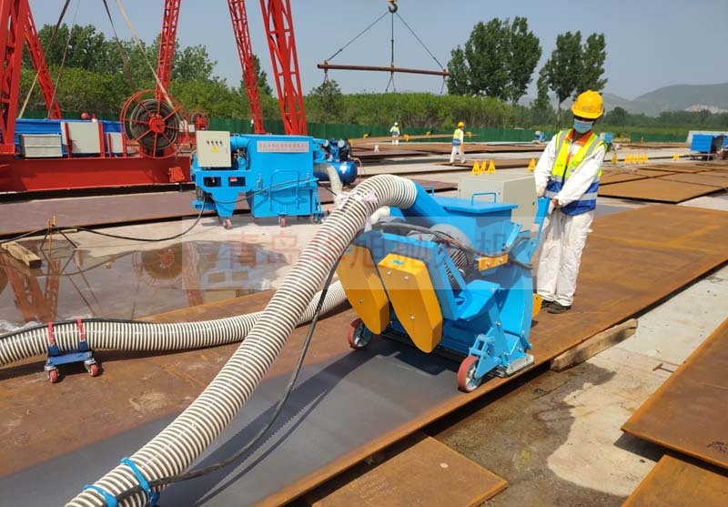 LM-850移動(dòng)式拋丸機(jī)清理鋼板效果 LM-850移動(dòng)式拋丸機(jī)清理鋼板效果